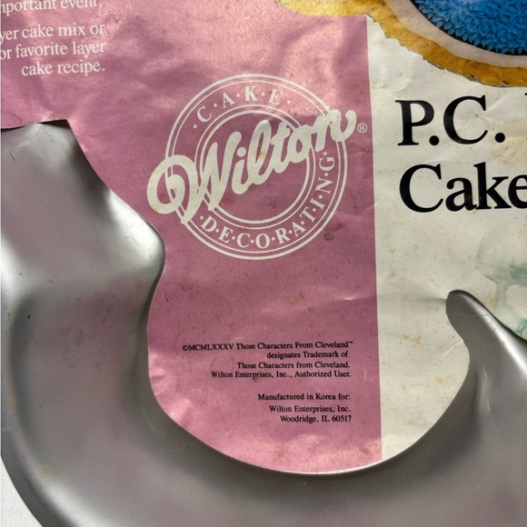 Wilton 1985 P.C. Popple aluminum cake pan - Picture 2 of 4